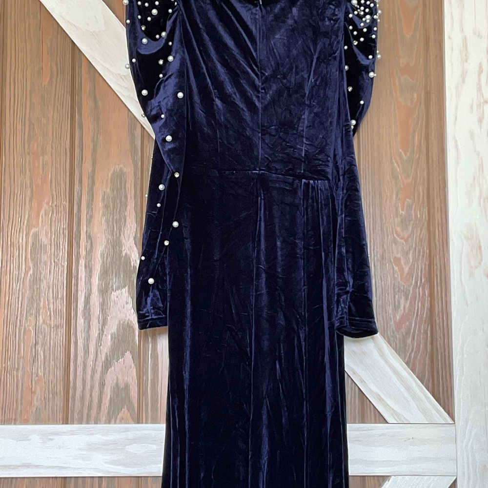 Faeriesty Navy Velvet and Pearl Long Sleeve Formal Evening Dress, Size Small (4) - Picture 7 of 9